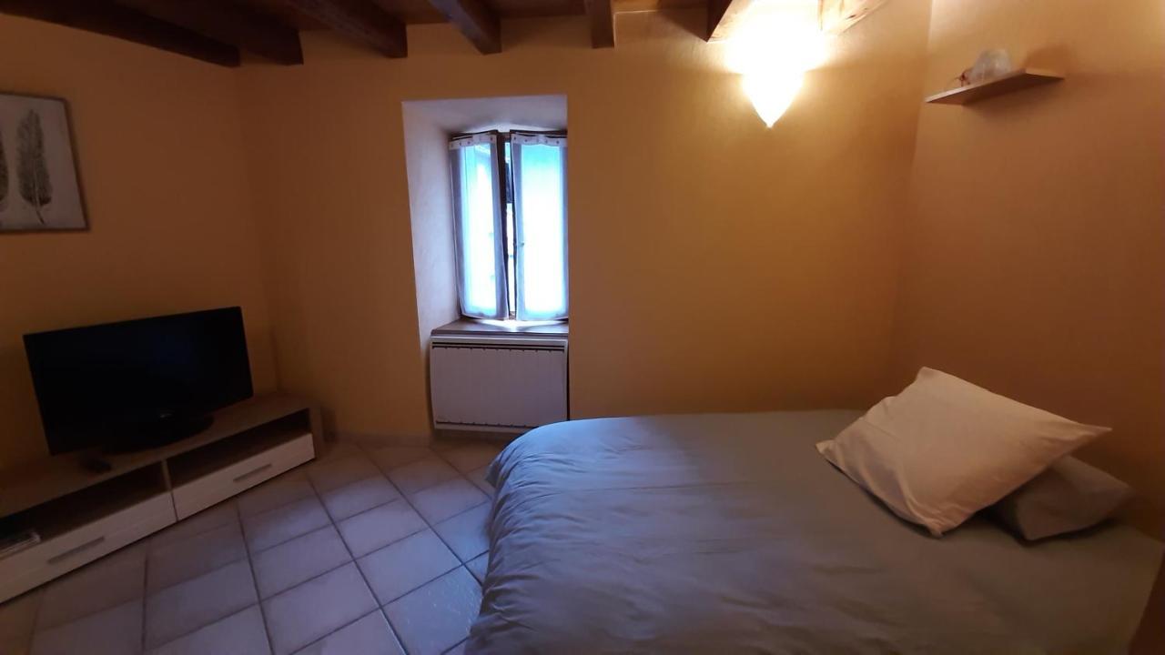 Petite Maison De Village Situee Entre Lacs, Cascades Et Montagnes Virieu-le-Grand Kültér fotó