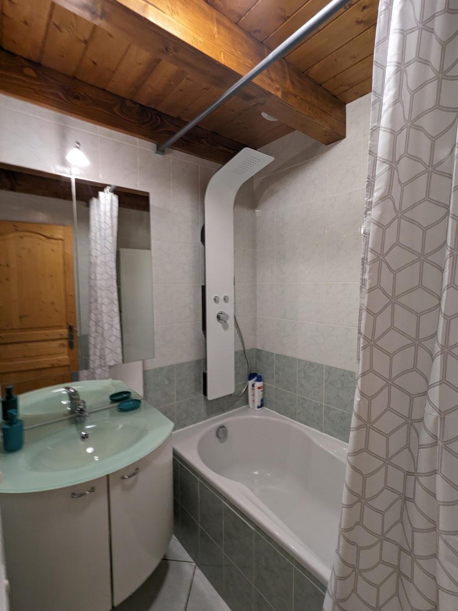 Petite Maison De Village Situee Entre Lacs, Cascades Et Montagnes Virieu-le-Grand Kültér fotó